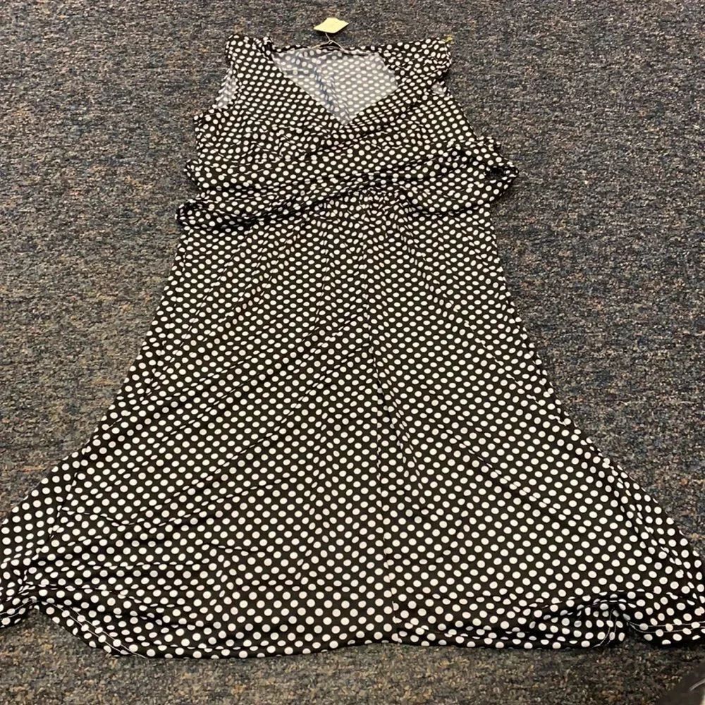 Jon & Anna Polka Dot Empire Waist dress sz. M NWT